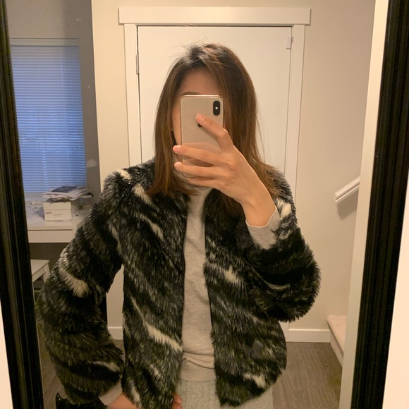 Armani exchange faux fur coat - Picture 2 of 4